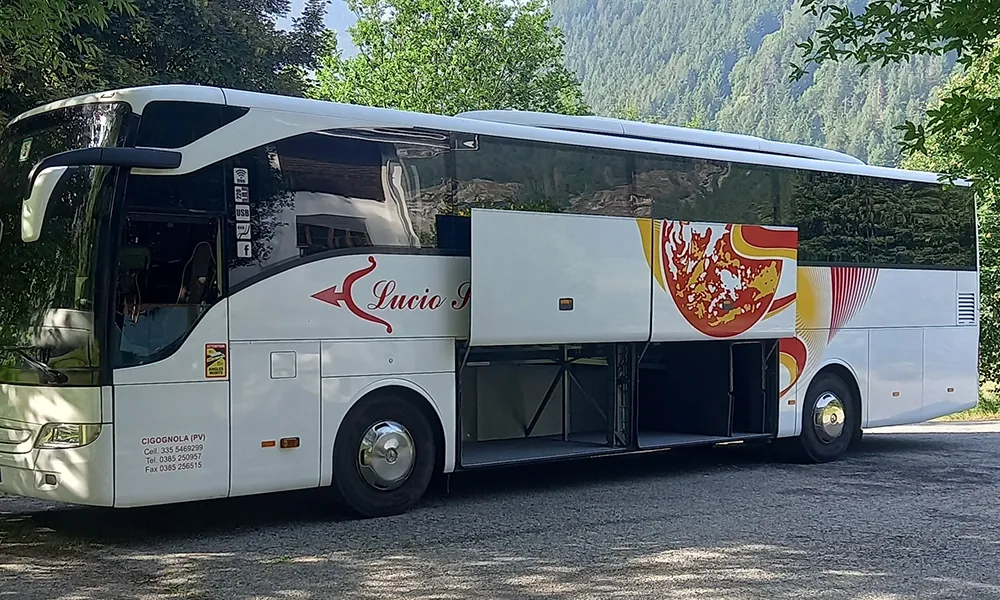 pullman-e-minibus-per-squadre-sportive-a-pavia