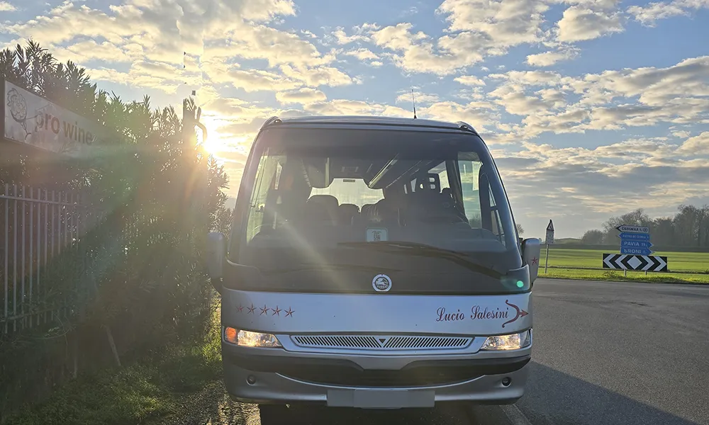 tariffe-per-il-noleggio-minibus-per-viaggi-da-pavia